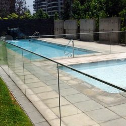 Barandal de vidrio piscina